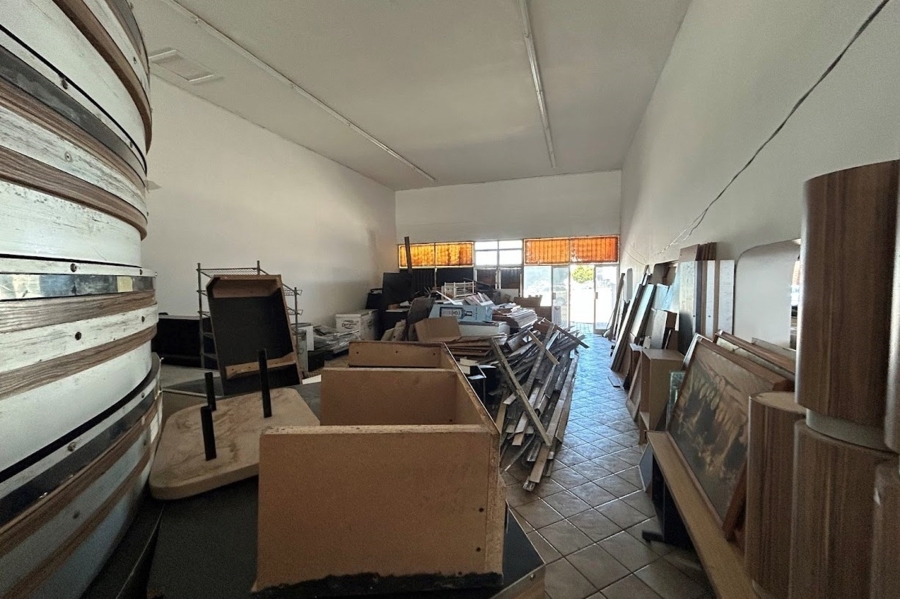 To Let commercial Property for Rent in Sherwood Eastern Cape